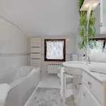 Casa Di Iaio - 90m2 Con Wi-fi, Netflix, Cinema & Parcheggio Privato Incluso *