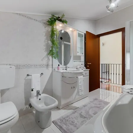 Casa Di Iaio - Netflix, Cinema & Parking Daire