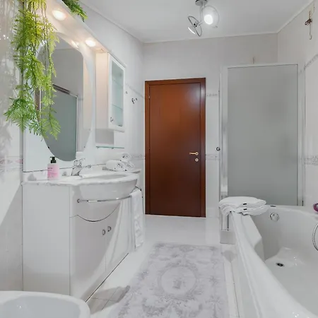 Casa Di Iaio - Netflix, Cinema & Parking Γκορίτσια